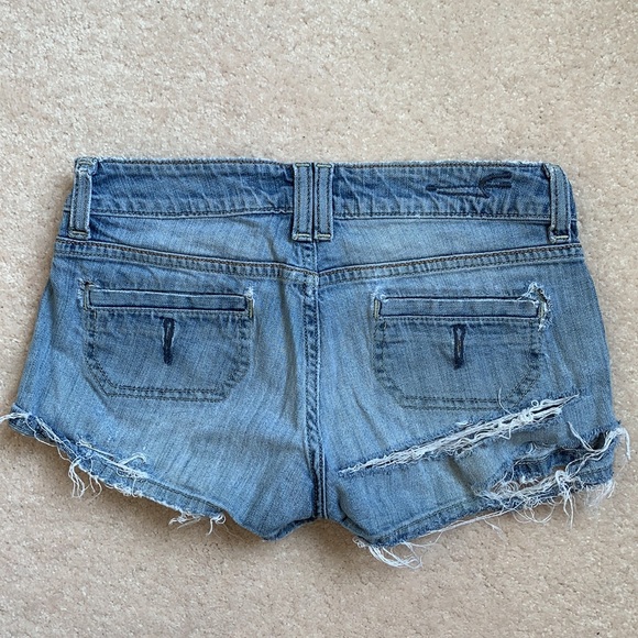 🌸2/20🌸 American Eagle ripped denim shorts - Picture 2 of 8